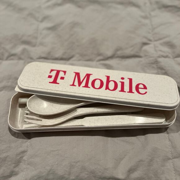 T-Mobile Utensil Set - Picture 3 of 6